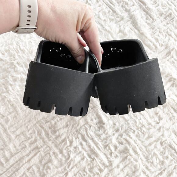 Gucci Perforated G Platform Mules in Black Rubber - Picture 8 of 13